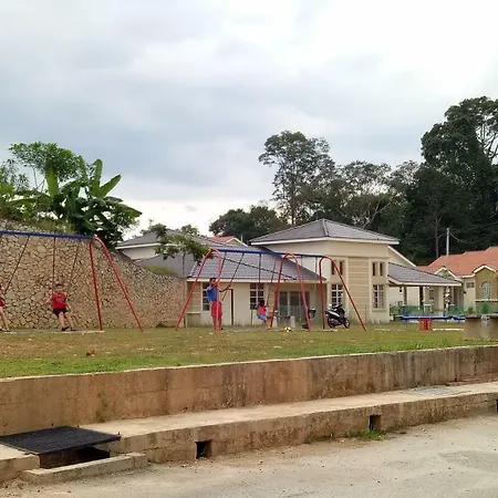 Gambang Homestay Banglomuslim Kuantan Exterior photo