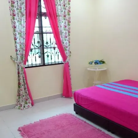 Gambang Homestay Banglomuslim Kuantan Exterior photo