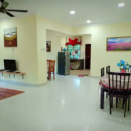 Gambang Homestay Banglomuslim Kuantan Exterior photo