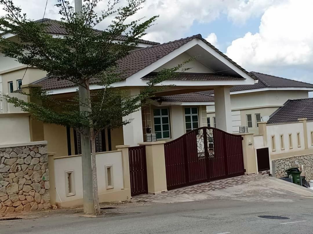 Holiday home Gambang Banglomuslim *